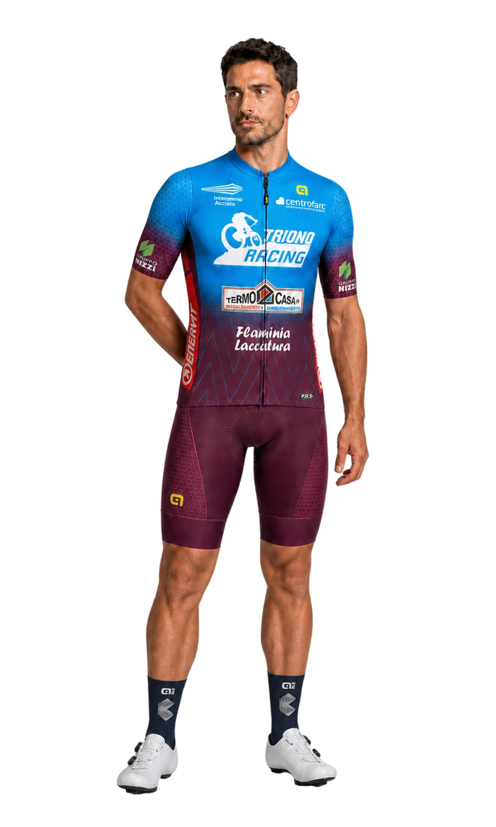 Atleta Triono Racing con maglia e salopette Alè